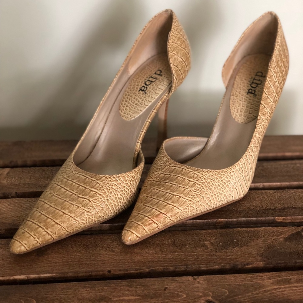 Diba faux snake skin heels. Size 7.5